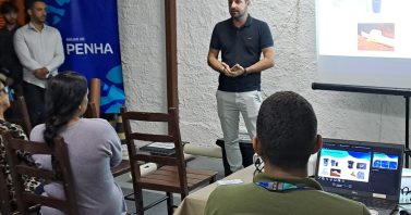 Moradores do Loteamento Santa Regina, em Penha, esclarecem dúvidas sobre novo sistema de esgoto
